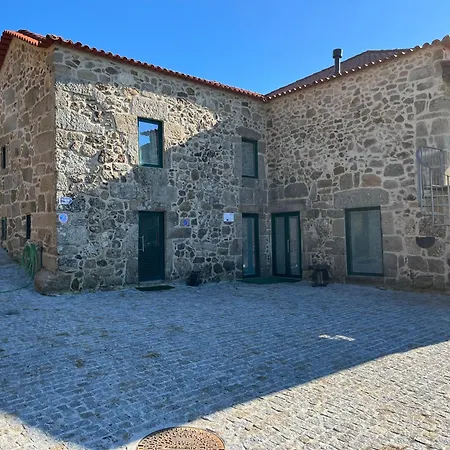 Quinta Casa Do Retiro Κατάλυμα σε φάρμα Penalva do Castelo