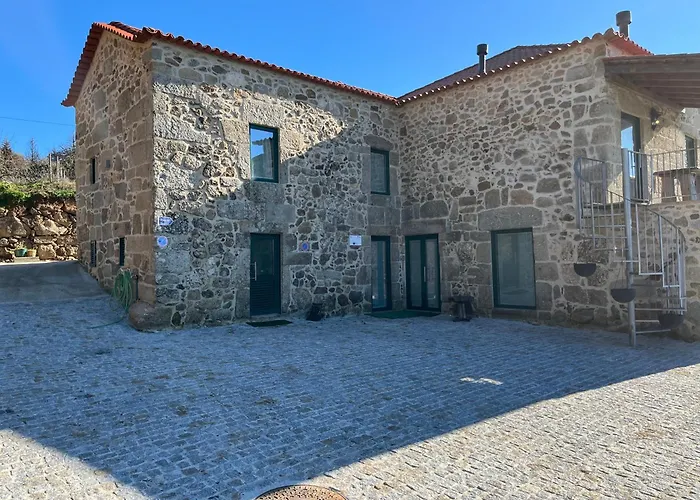 Quinta Casa Do Retiro ファームステイ ペナルヴァ・ド・カステロ